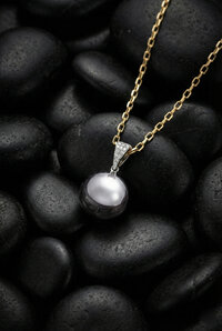 Verdandi Diamond Bail thumbnail 1